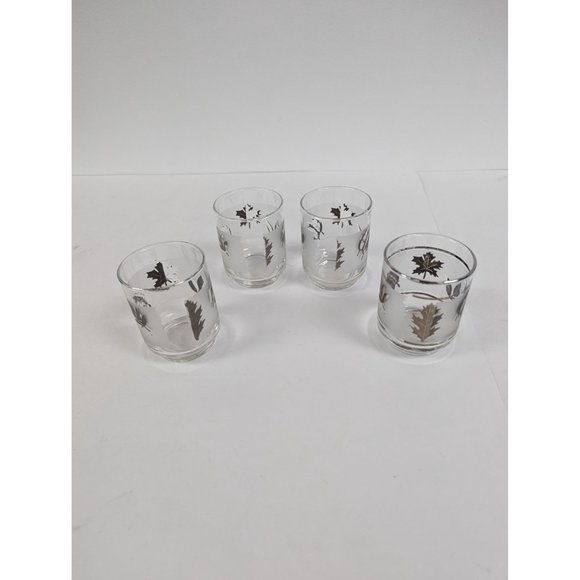 Set of 4 Vintage Libbey Silver Leaf Frosted Glasses 3" by 2 1/4" - Picture 4 of 7
